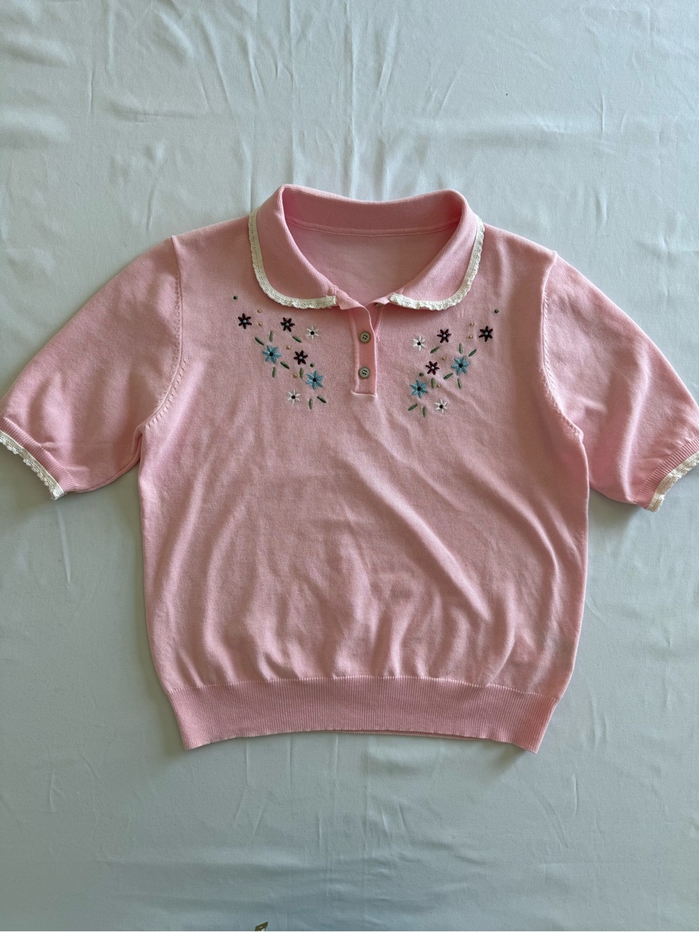 Simple Retro Lace-Trim Pink Polo Knit Top with Floral Embroidery